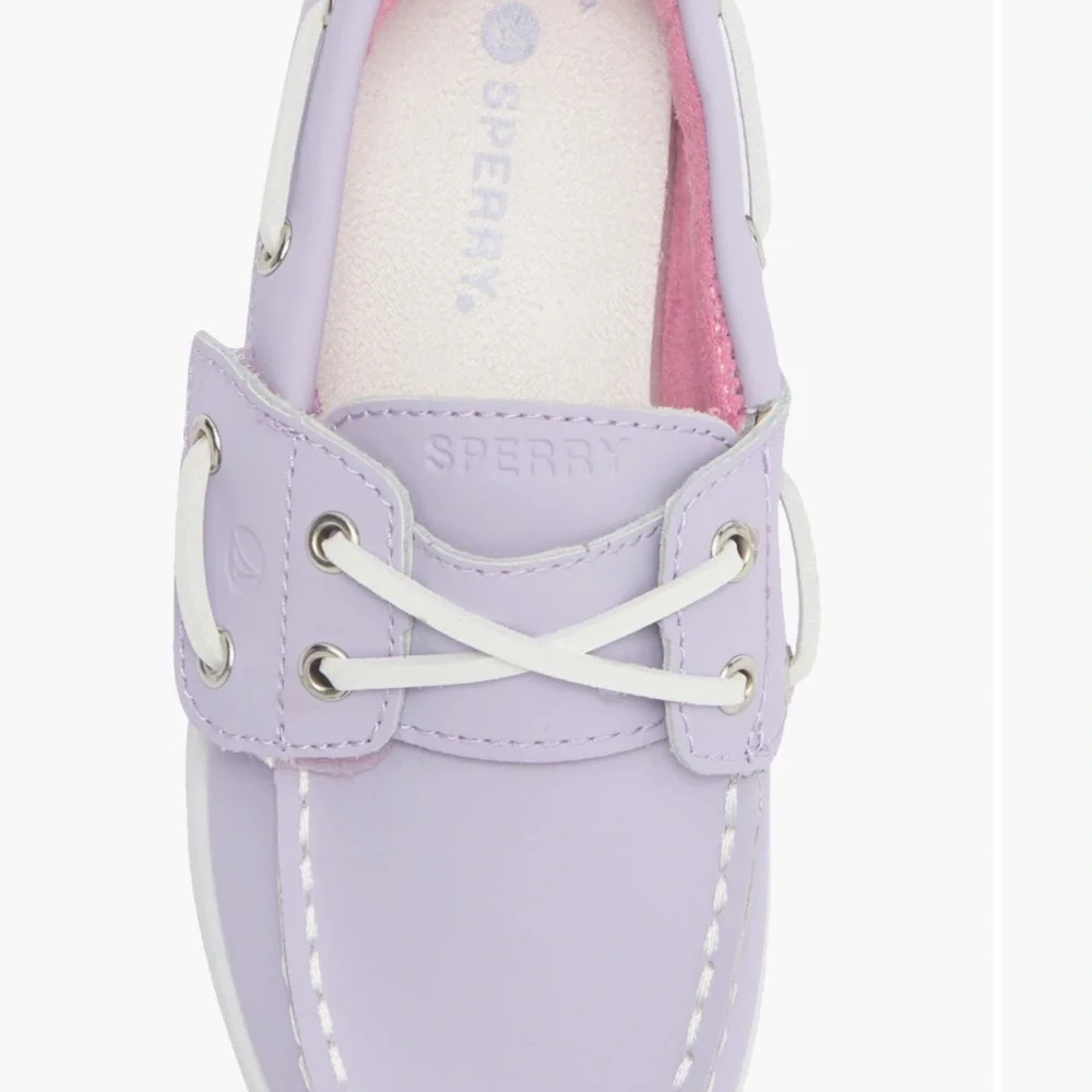 NWT Sperry Kids Lavender Boat Shoe with White Laces 10M